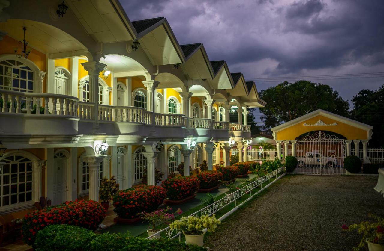 Hotel Andrea Neily ภายนอก รูปภาพ