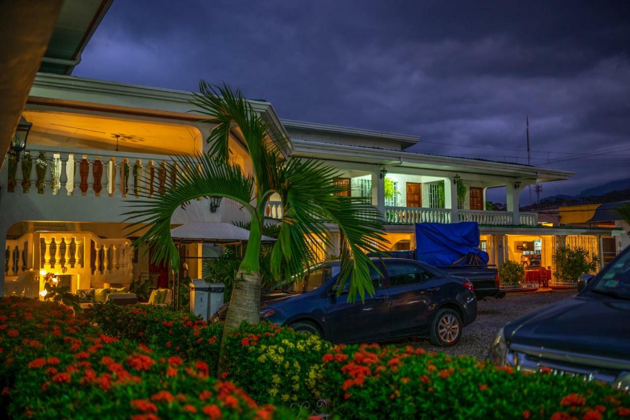 Hotel Andrea Neily ภายนอก รูปภาพ